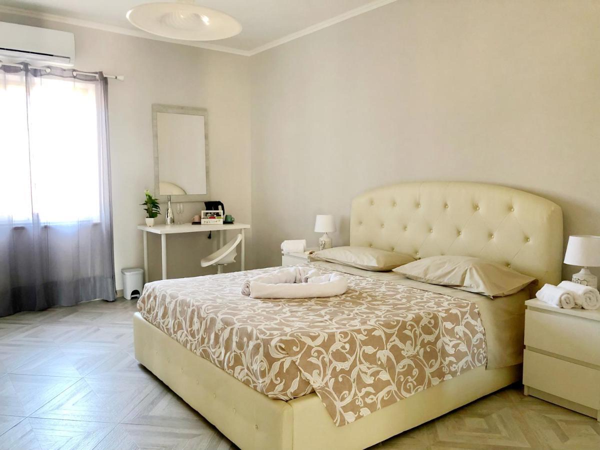 Hangar Inn Фиумичино Екстериор снимка